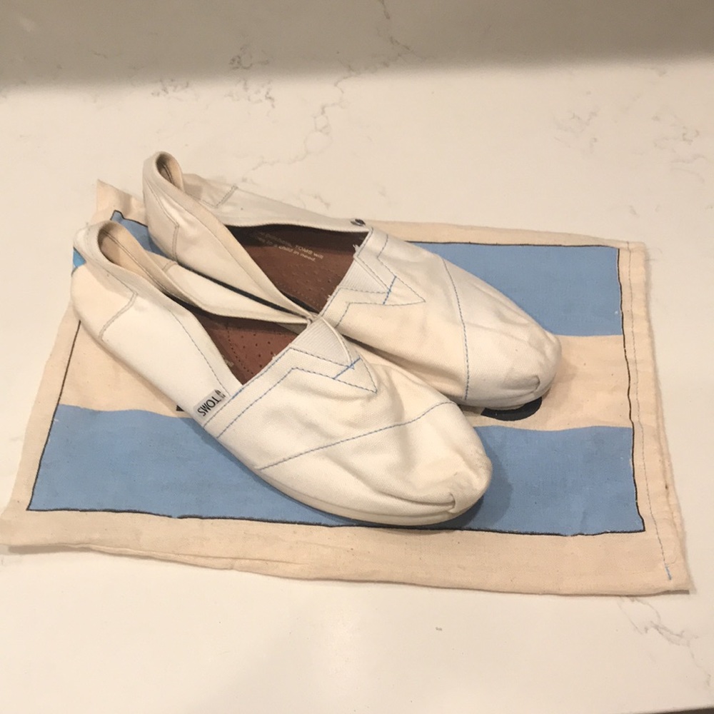 Toms white canvas slip on